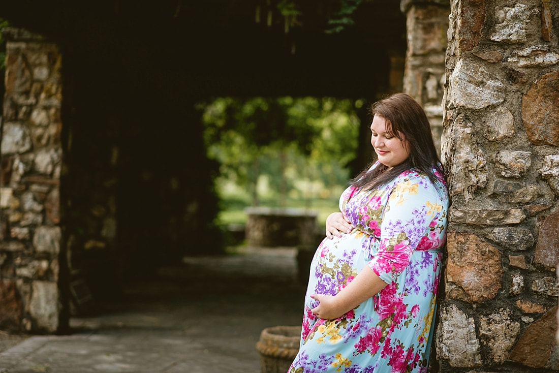 pregnancy photoshoot at Memorial Park Memphis, TN