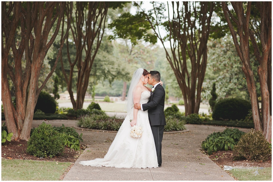 Memphis Wedding Photographer, Memphis Wedding Photography, Collierville Wedding Photographer, Midsouth Wedding Photographer, Best Memphis Wedding Photographers, bride, groom, Memphis photographer, wedding dress, immaculate conception, chimes and occasions, overton park