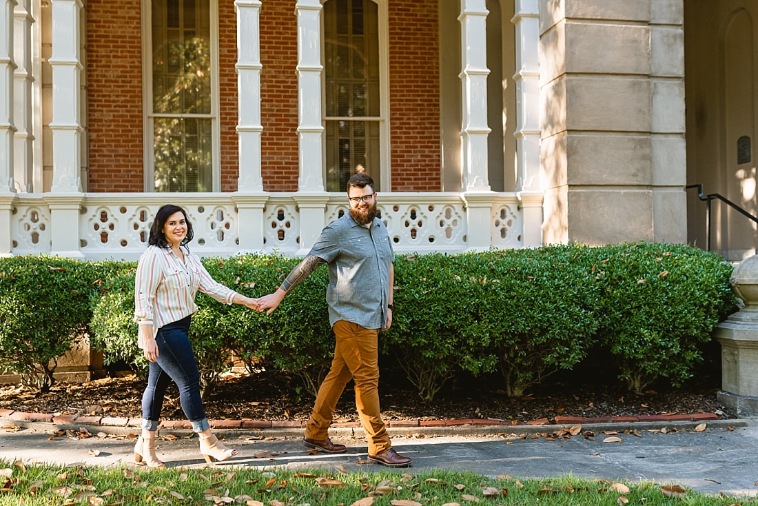 engagement photos in the front lawn of the historic Woodruff-Fontaine House in Memphis