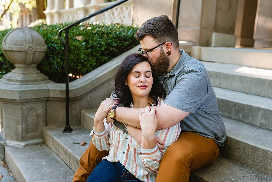 engagement photos on the front steps of the historic Woodruff-Fontaine House in Memphis
