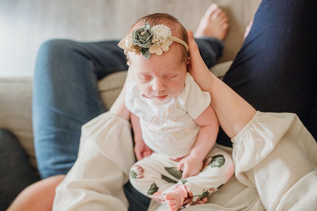 newborn photoshoot ideas at home - Memphis Newborn Photography