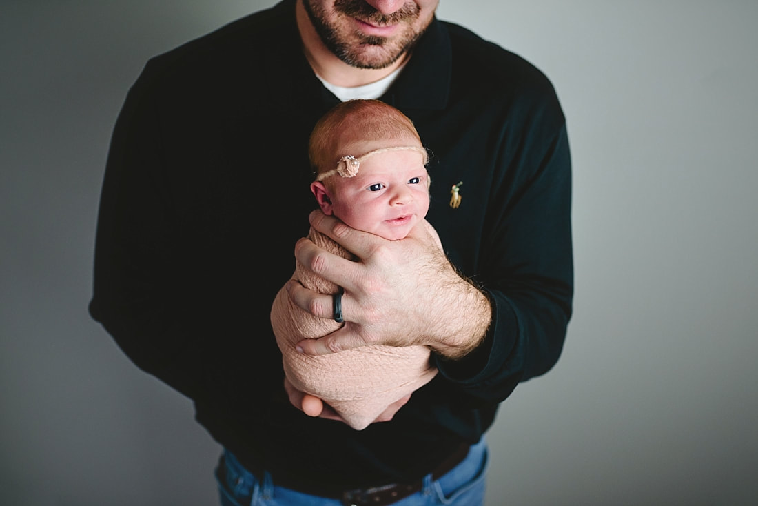 dad with newborn in Memphis, TN