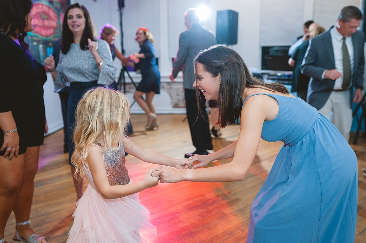 wedding guests dancing at the robinson gallery downtown memphis