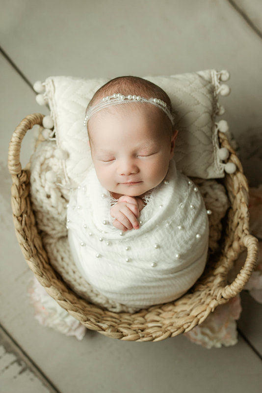 Newborn Photography in Memphis, TN. Sarah Morris Photography